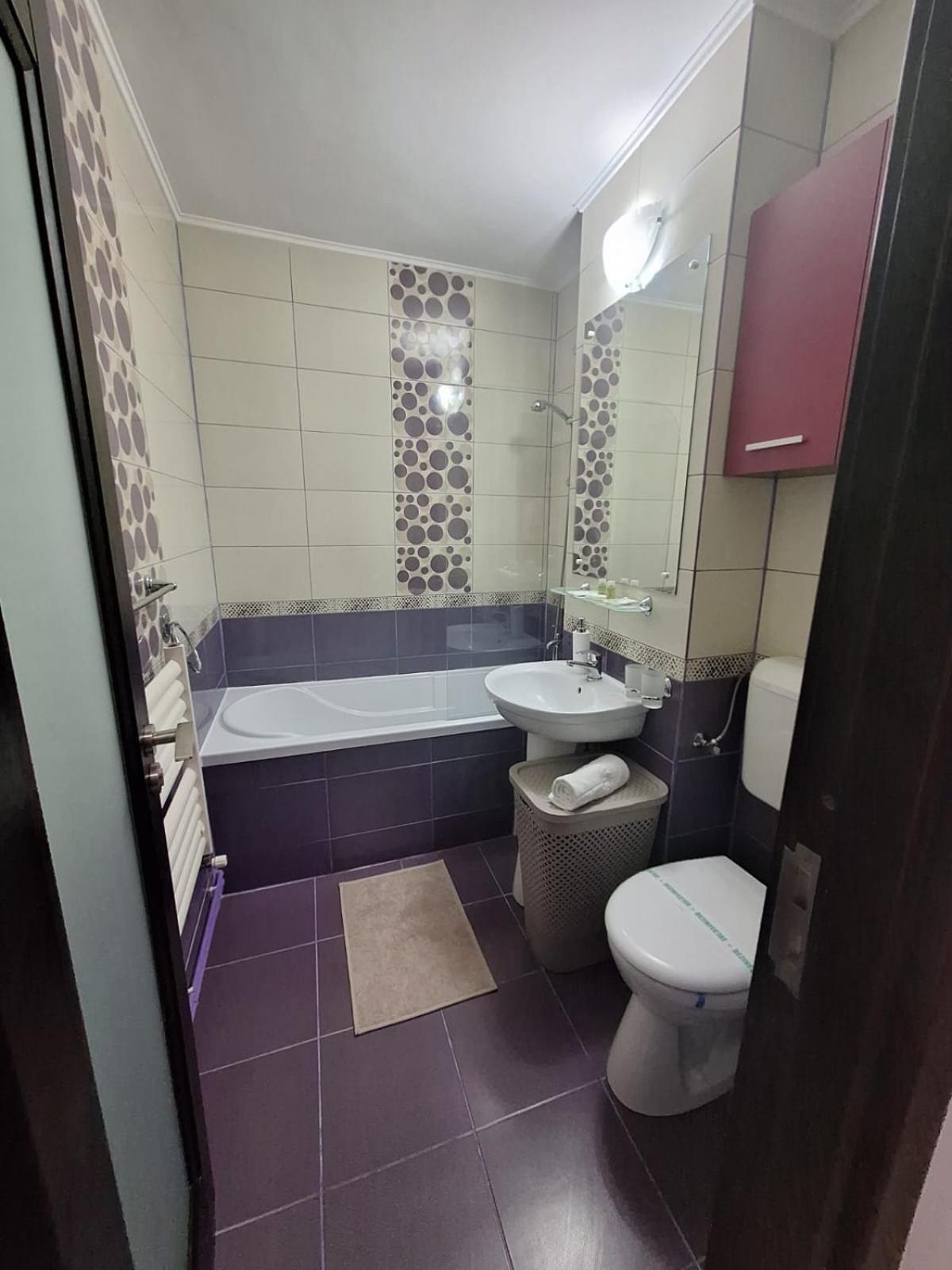 Onyx - Radiance Aparthotel Braşov Extérieur photo